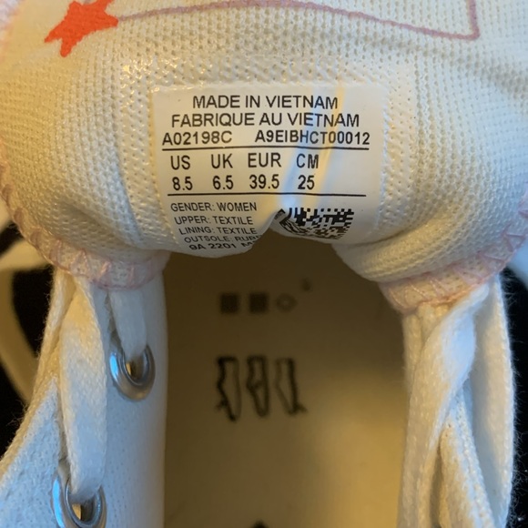 NWOB CT Converse Embroidered platform - Picture 7 of 8